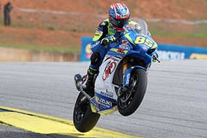 Follow M4 Ecstar Suzuki